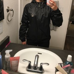 Excellent Condition Sierra Design Wind Breaker