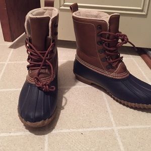 Esprit duck boots