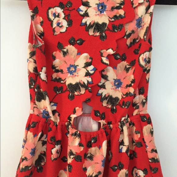 Beautiful Anthropologie peplum top. Size XS - Picture 3 of 4