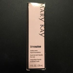Mary Kay Beige 4 Liquid Foundation