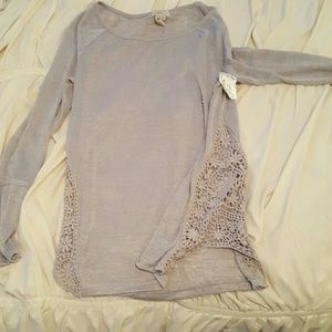 Lace detailed long sleeve