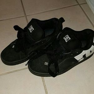 DC Court Graffik shoes