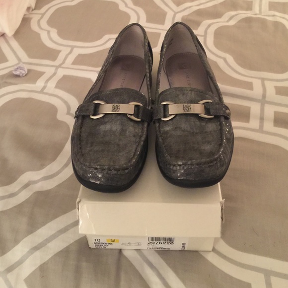 Anne Klein flats