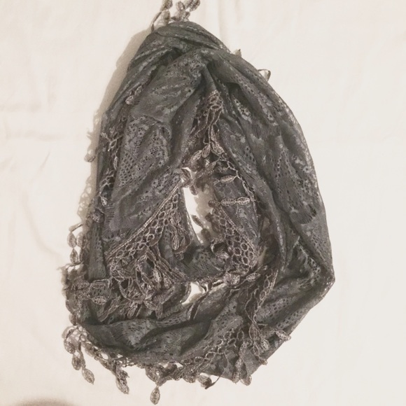 🔥 Lace Infinity Scarf