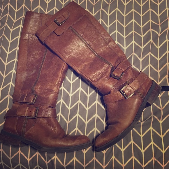 Enzo Angiolini brown leather boots