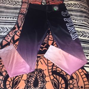 💕Today only💕 HTF VS PINK OMBRÉ ULTIMATE LEGGINGS