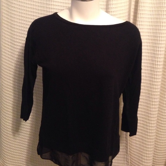 A Ann Taylor top - Picture 1 of 3