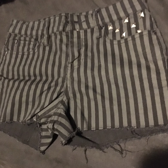 Cute Striped Hot Topic Shorts