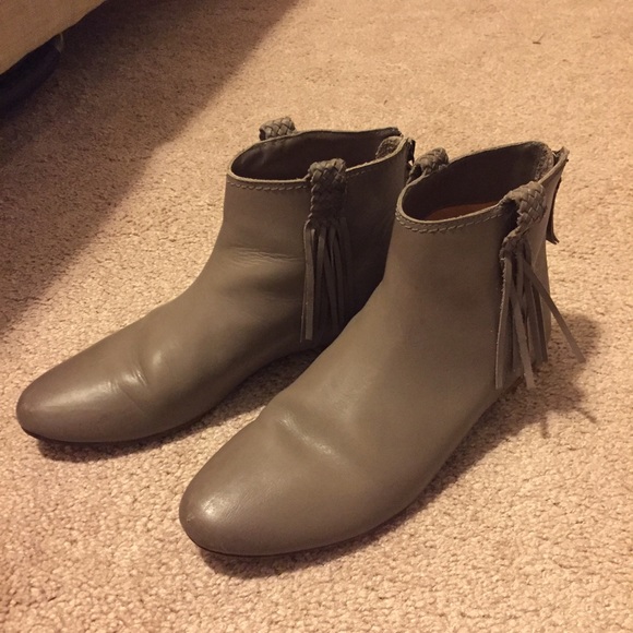Pre-loved Gray JOIE Leather Booties Ankle Boots 37