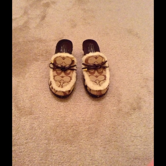 Coach Clogs - Picture 4 of 4