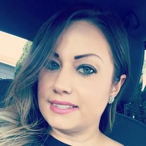 Meet your Posher, Leslie