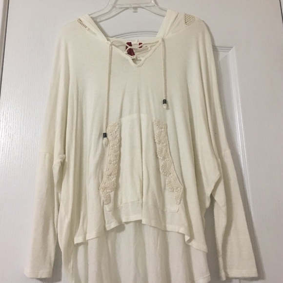 Red camel hooded shirt