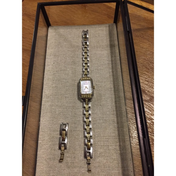 FOSSIL Two-Toned Watch - Picture 2 of 3