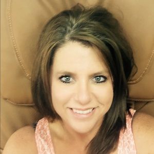 Meet your Posher, Denise