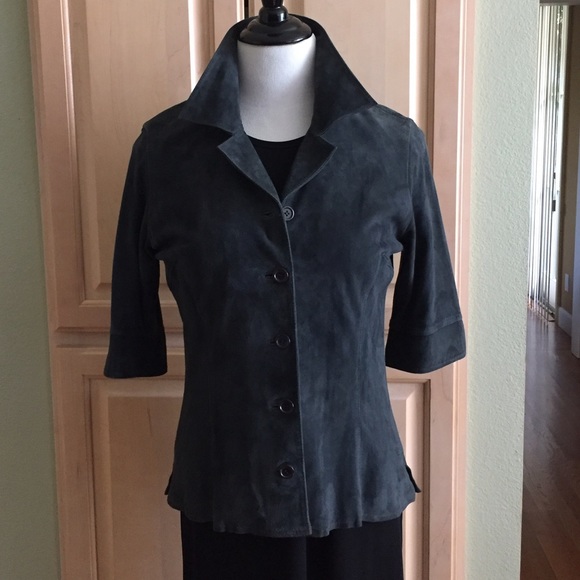 NWT-100% Gorgeous suede shirt jacket. 😎