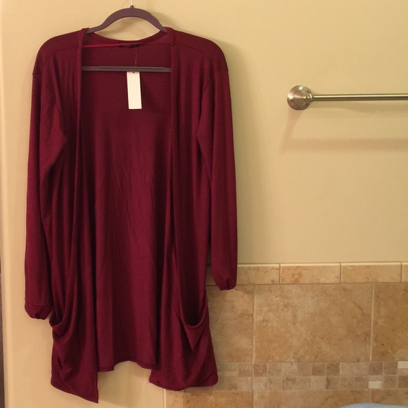 Merlot cardigan with pockets