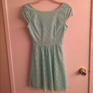 Vintage inspired gorgeous dress.