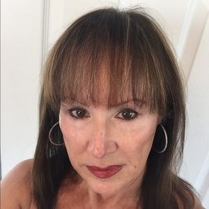 Meet your Posher, Shirley