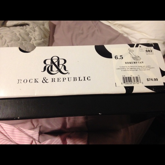 Ankle Strap Open Toe Pumps - Picture 2 of 3