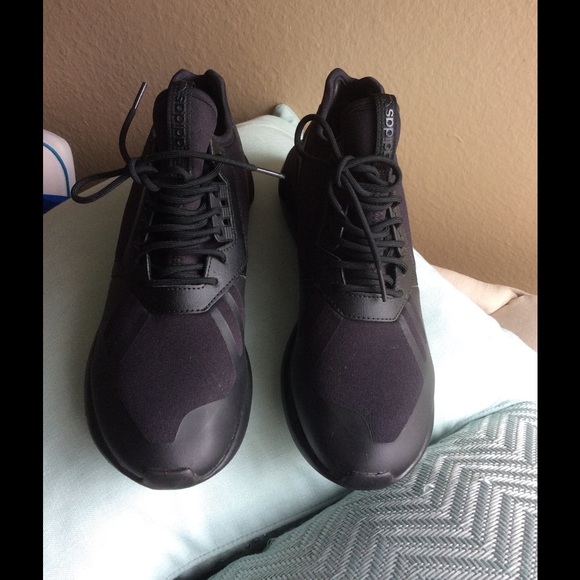 Adidas Tubular shoes