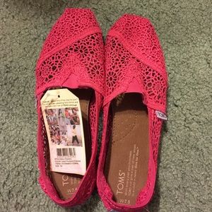 Brand New TOMS lace crochet shoes!