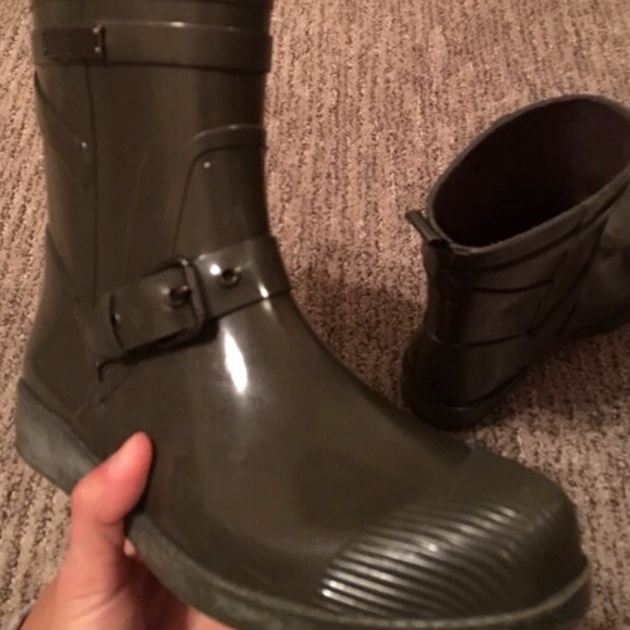 Coach Olive Green Rubber Rain Boots – Size 8 – Waterproof Pull-On Classic - Picture 3 of 14