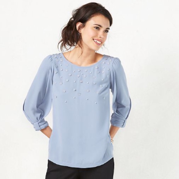 🆕Lauren Conrad Bow Sleeves Blouse🆕