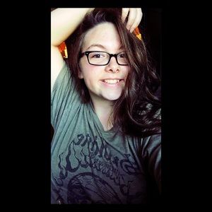 Meet your Posher, Chloe