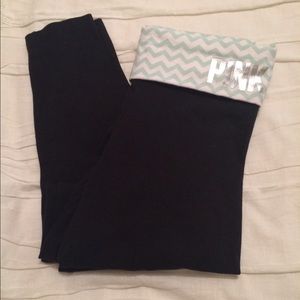 Victoria Secret Pink chevron leggings-size small