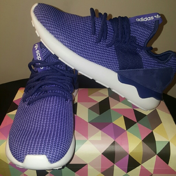 NIB  Adidas Tubular Runner size 9.5 women