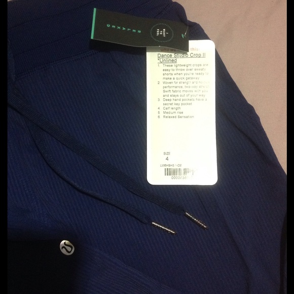 LULULEMON Dance Studio Crop II Unlined. - Picture 2 of 4