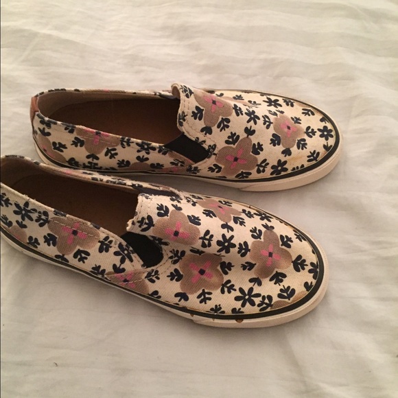 Tory burch shoes with pattern
