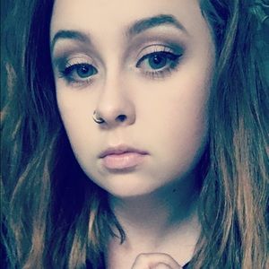 Meet your Posher, Michaela