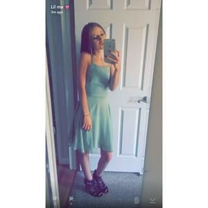 Meet your Posher, Elizabeth