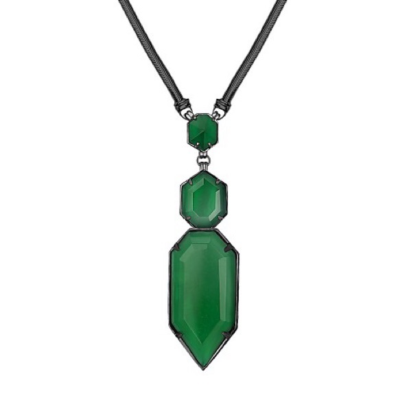 New Kendra Scott Wyatt Pendent necklace.  Emerald