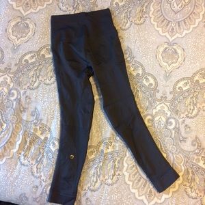 Full length Grey Lululemon zone in tight.