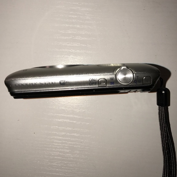 Nikon camera - Picture 3 of 4