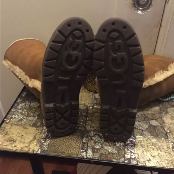 Ugg SUNDANCE ll boots chestnut size 7 - Picture 4 of 4