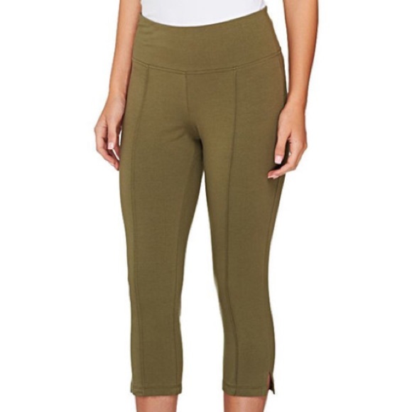 SOLD NWOT Olive Capris Cropped 2XL 3XL