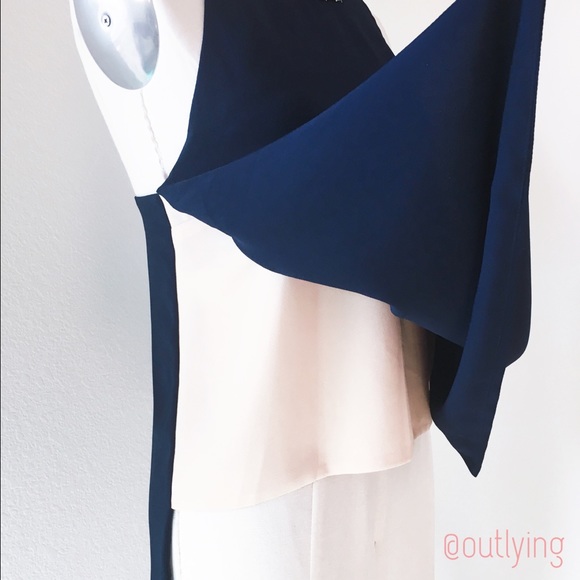 ❌SOLD❌LINE AND DOT High Neck Tank slit panels - Picture 4 of 4