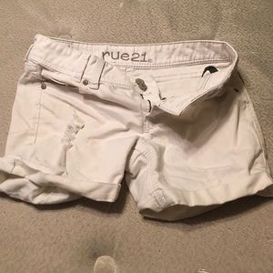 White rue 21 shorts