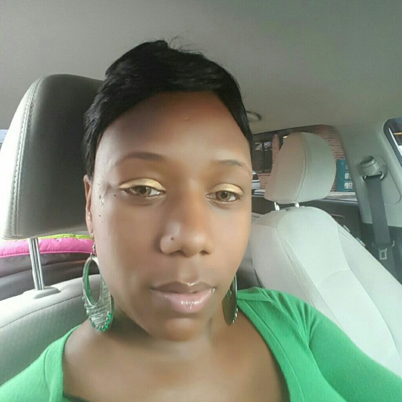 Meet your Posher, Corinthian - Picture 1 of 1