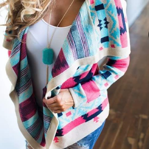 🆕💙Aztec Print Cardigan!💗 - Picture 2 of 3