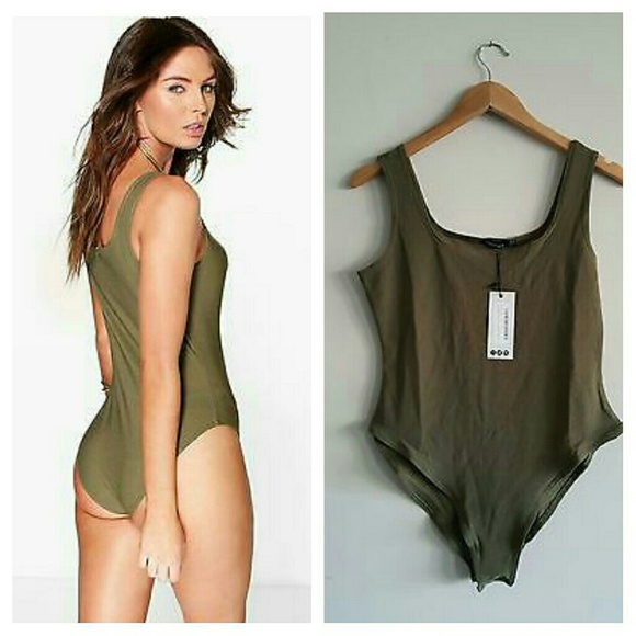 Boohoo Sasha Square Neck Textured Body