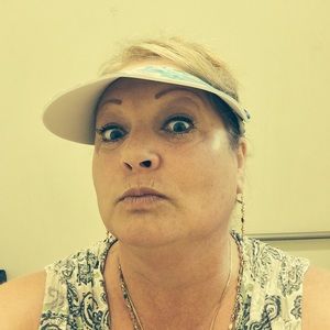 Meet your Posher, Naomi