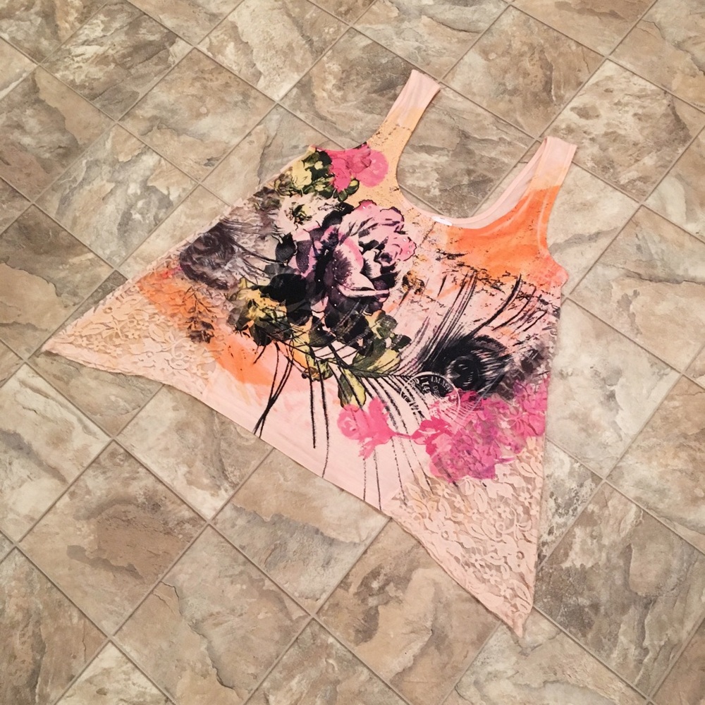 NWOT BONGO sharkbite tank top