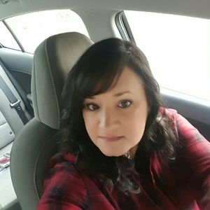 Meet your Posher, Clarissa