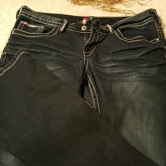 Be dazzled Bongo size 11