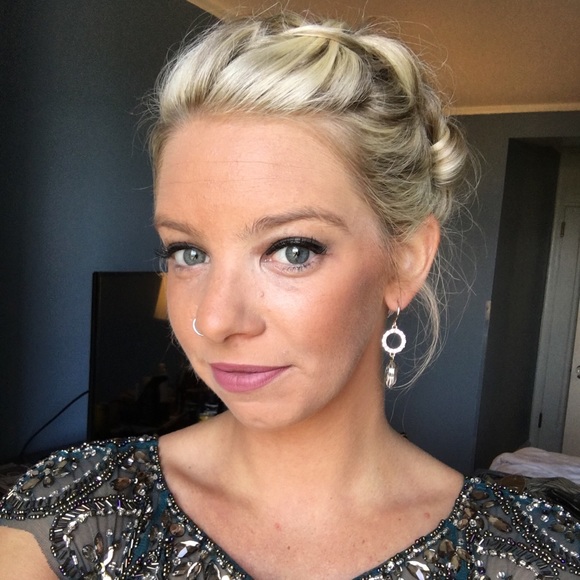 Hey! I'm Meaghan 💃🏼❤️ - Picture 2 of 3