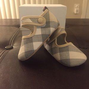 100% Authentic infant Burberry Crib shoes size 19